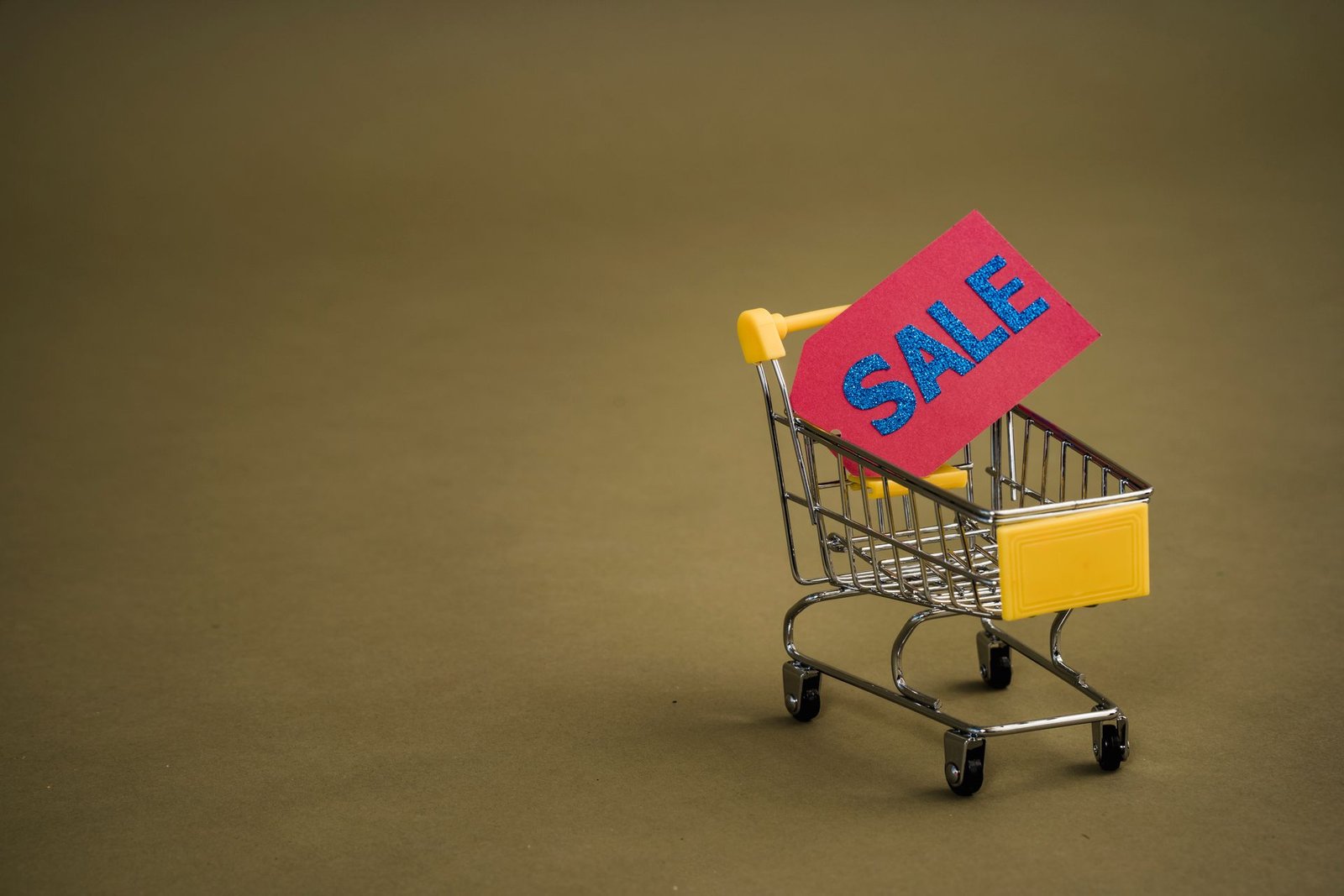 Sale & Discounted Prices with Best Features