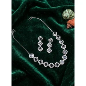 Generic Women's Brass Silver Plated Necklace set (White)